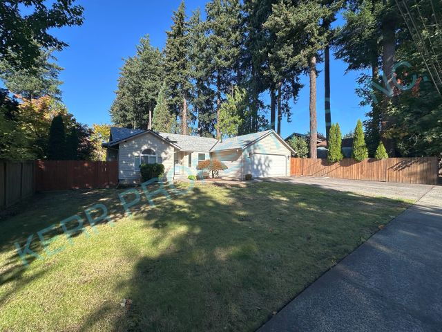 Gresham House: 1535 NW Wallula Ave