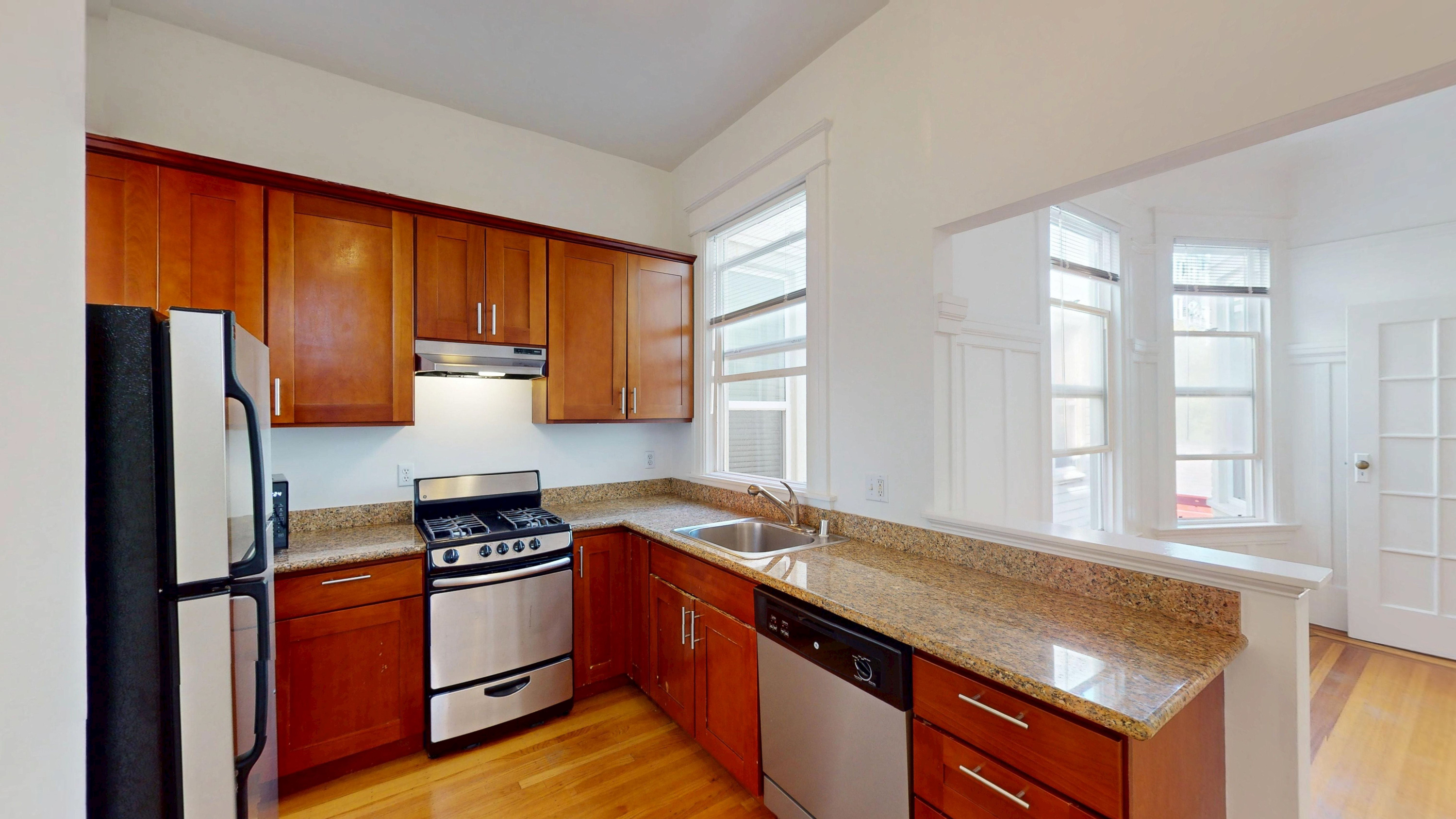 San Francisco Condo: 1560 Sacramento St