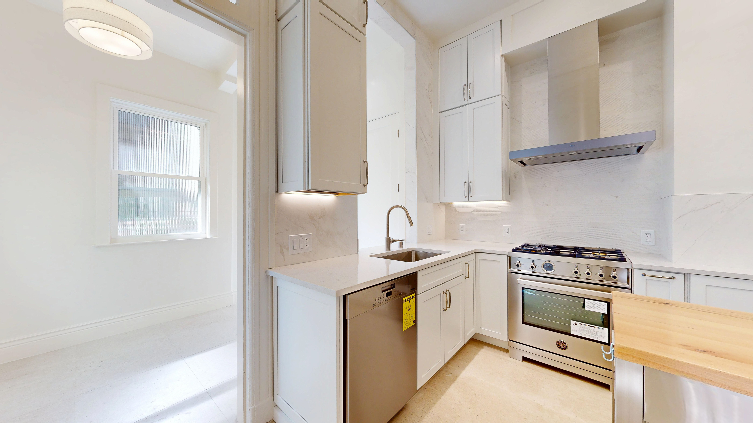 San Francisco Condo: 154 Ord St