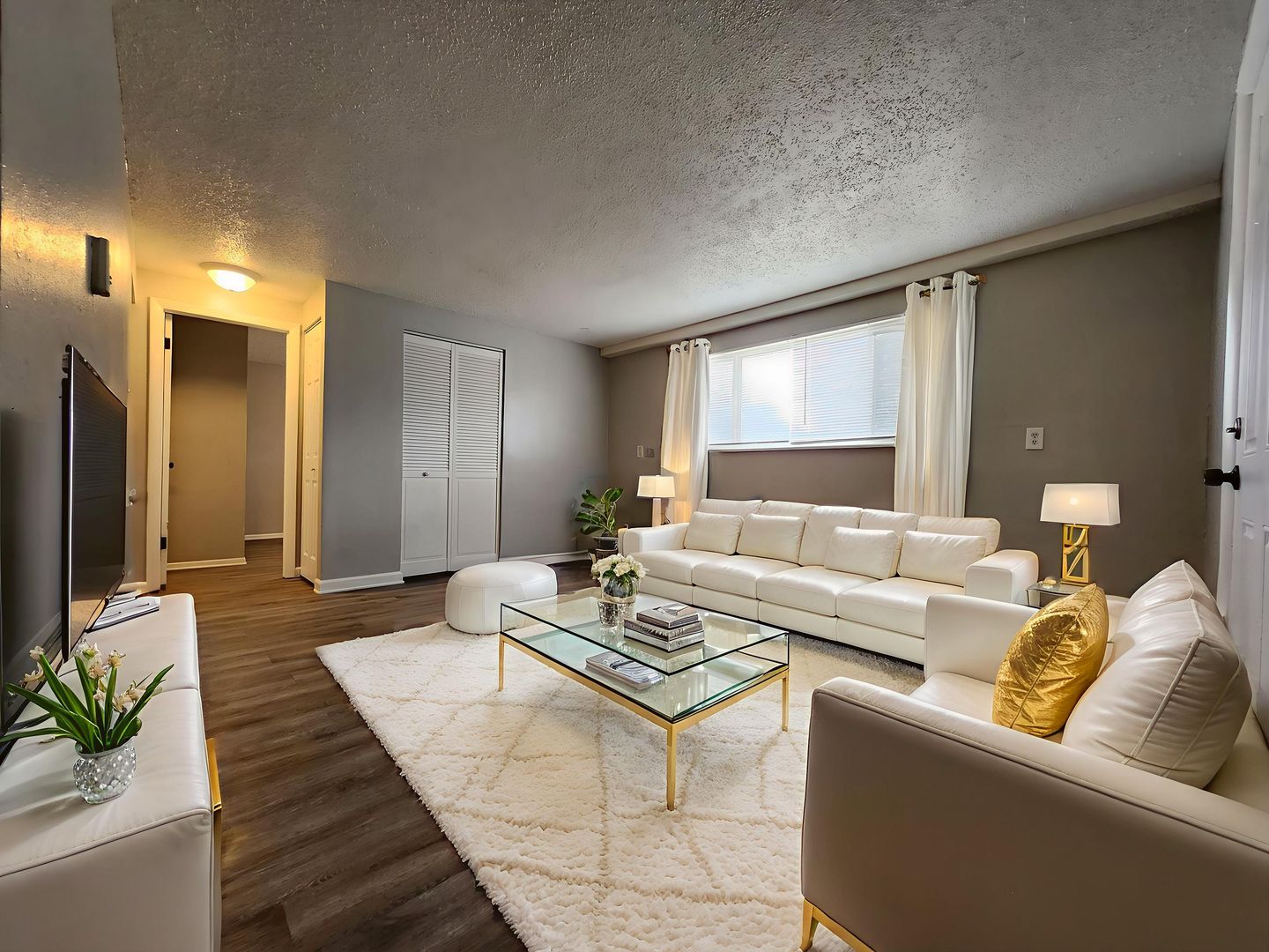 Fountain Condo: 7135 Alegre Circle