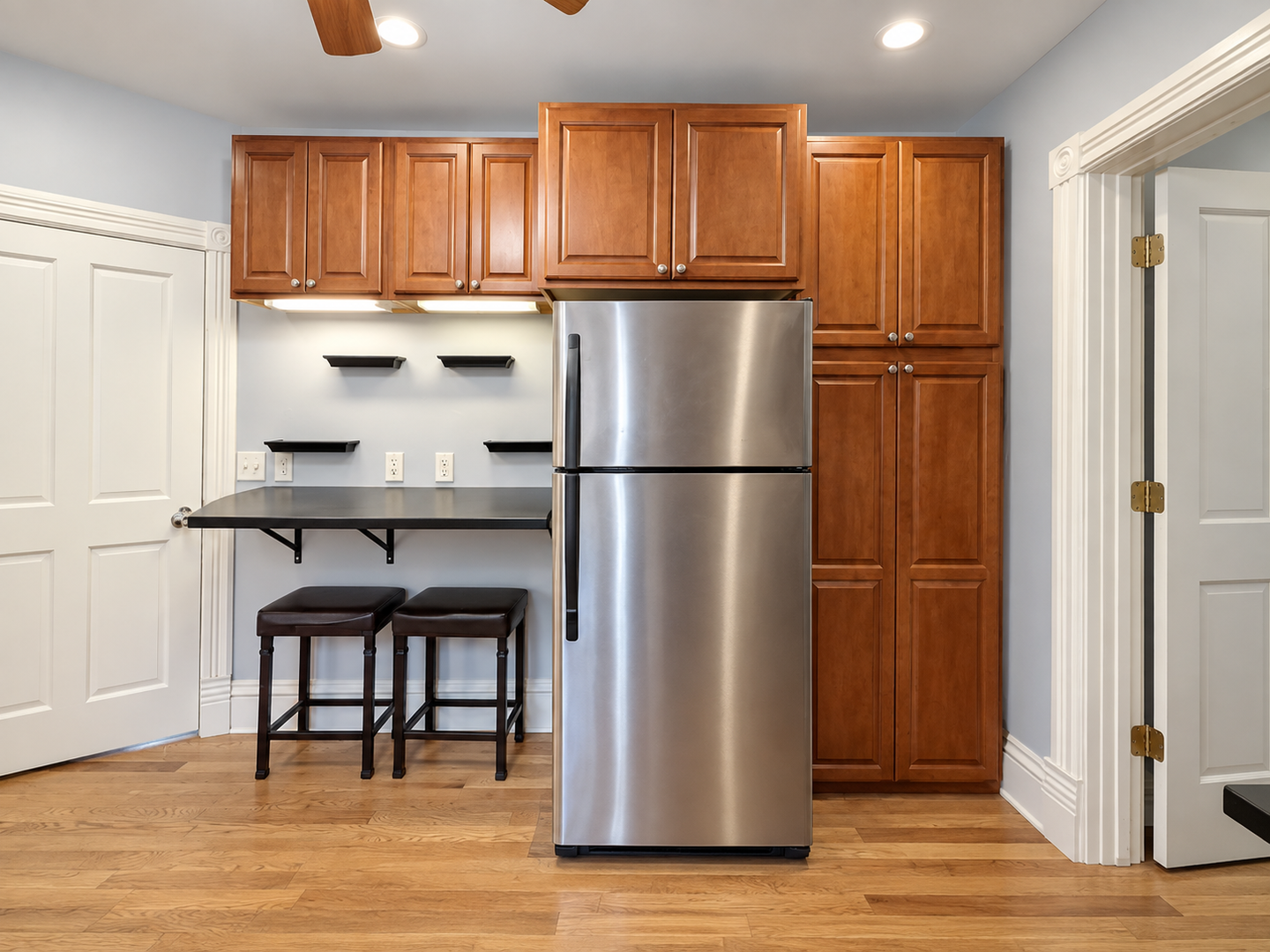 Madison Condo: 114 E Johnson Street