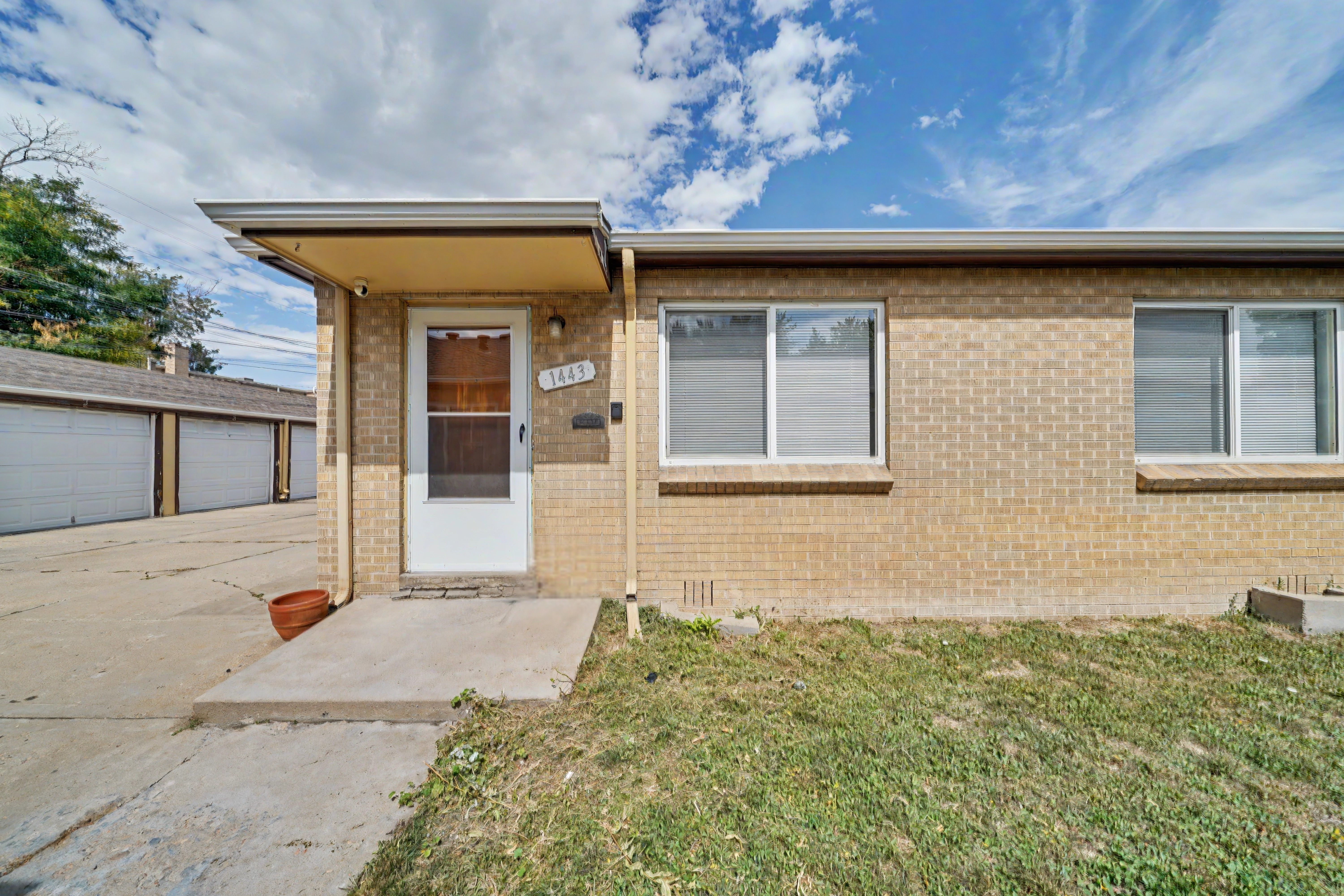 Denver Condo: 1443 N Jasmine