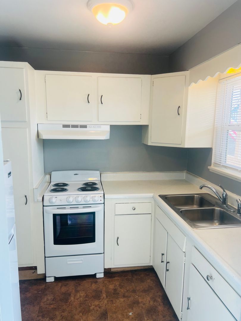Colorado Springs Apartment: 626 Prairie Rd