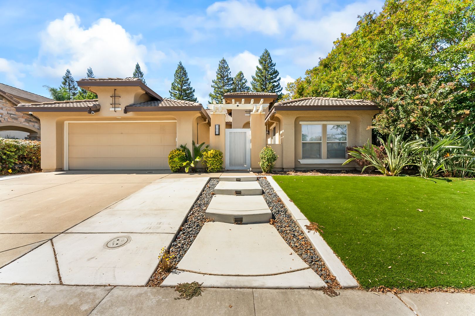 Elk Grove House: 10000 Shana Way