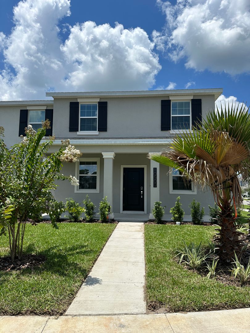 Winter Garden House: 10500 Tribute Drive