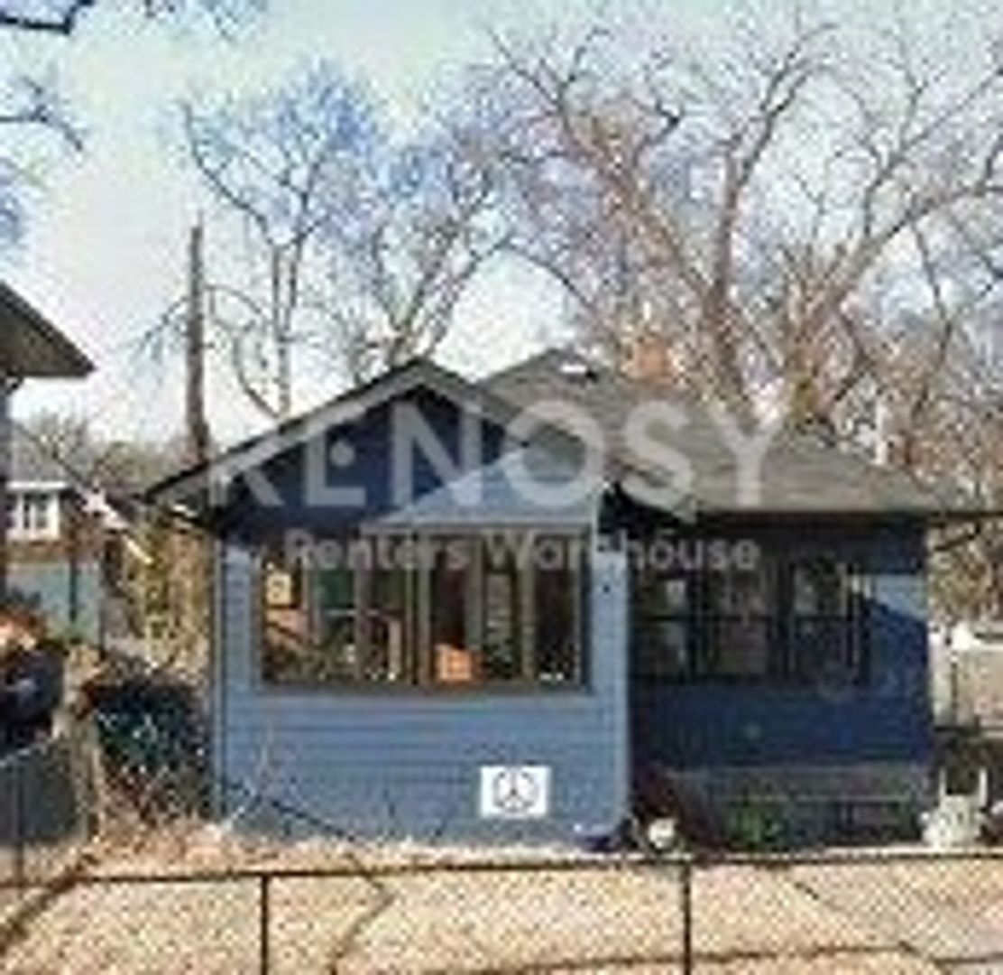 St Paul House: 1759 Saint Clair Ave