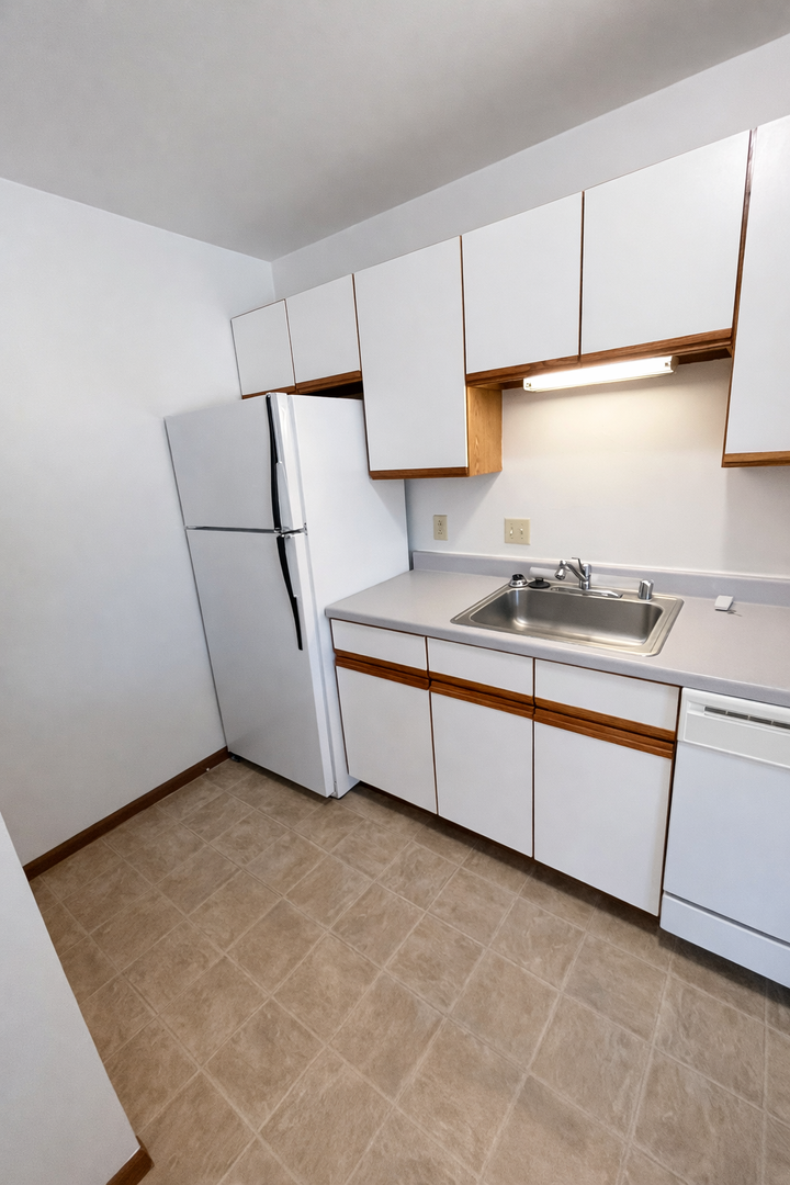 MONROE Apartment: 207 3RD Ave