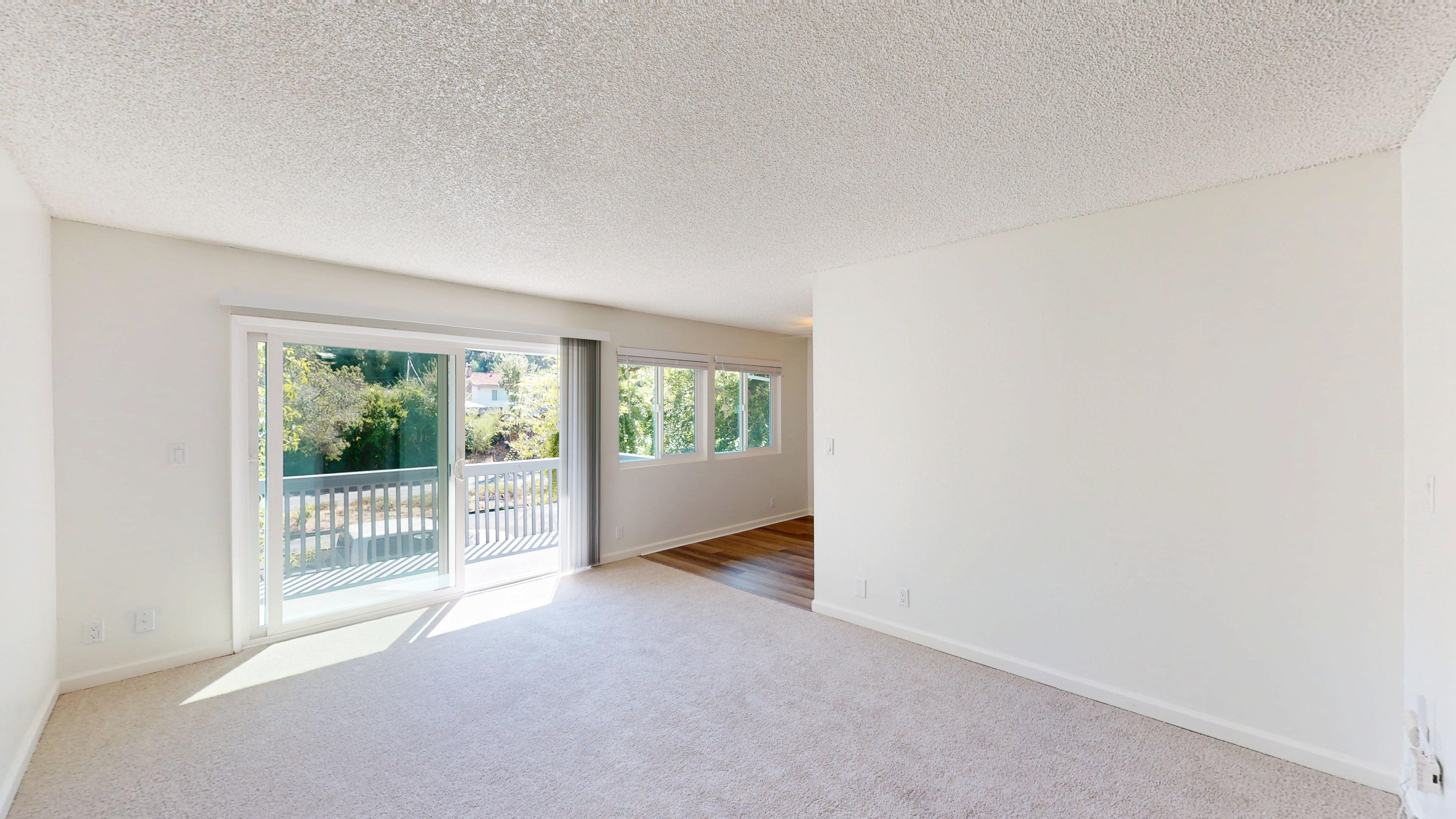 Novato Condo: 998 Ignacio Blvd