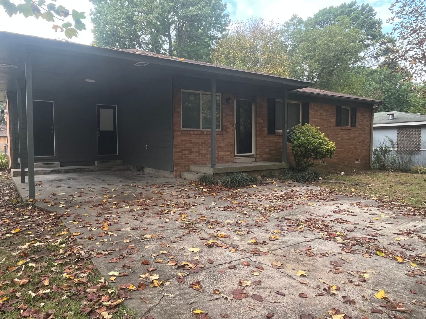 Sherwood House: 108 Calloway Avenue