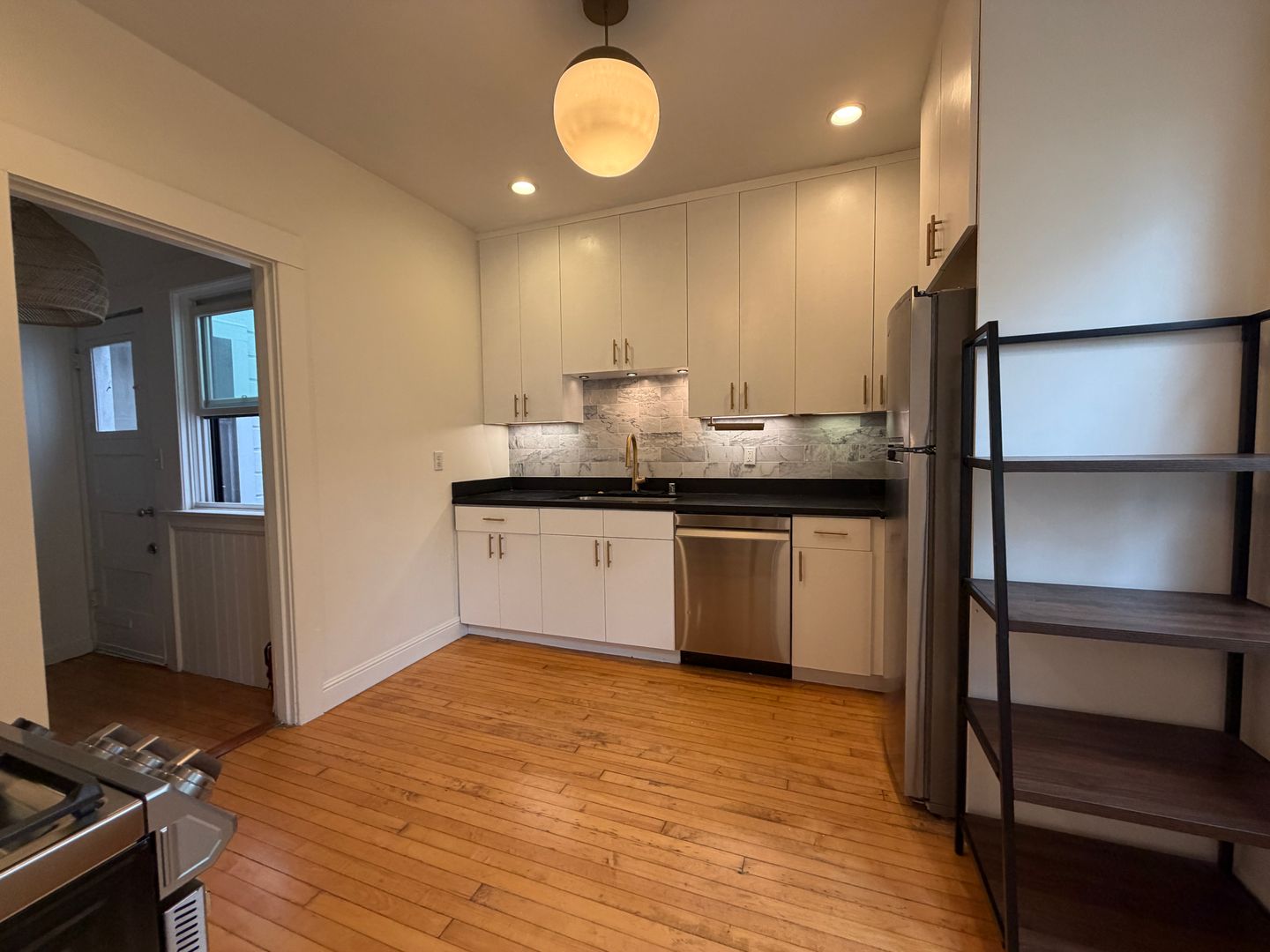 San Francisco House: 1572 Church Street