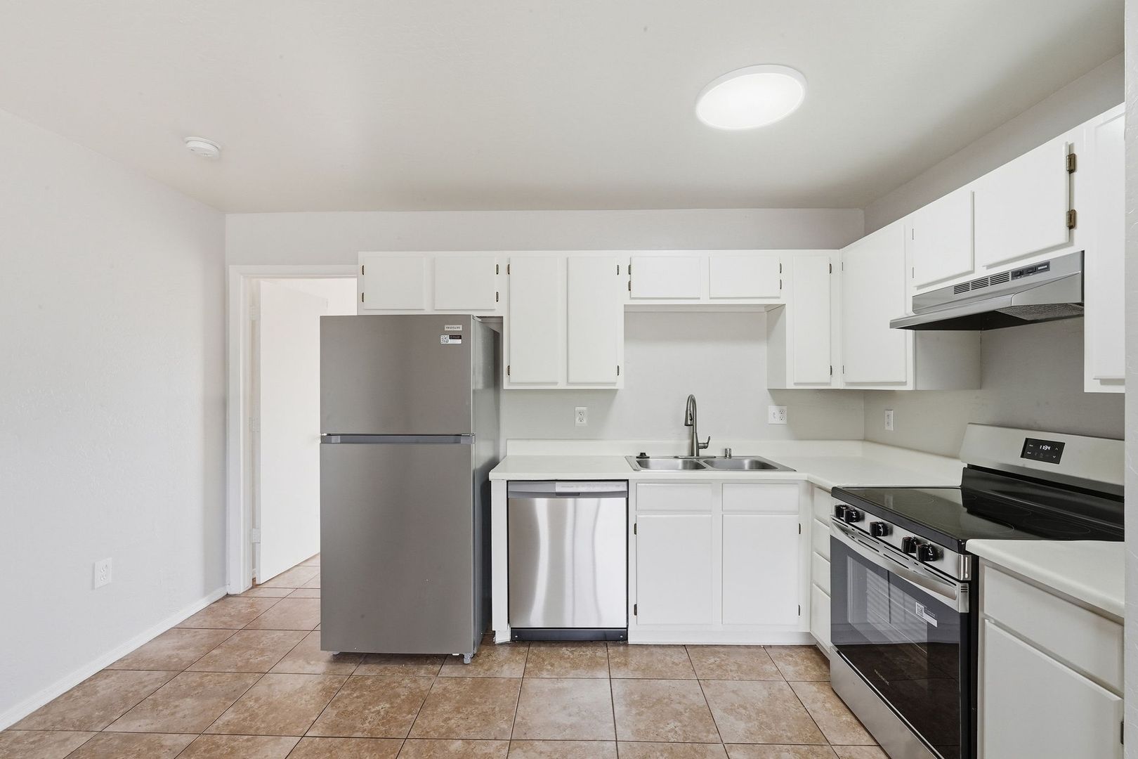 Florence Apartment: 440 E Florence Heights Dr
