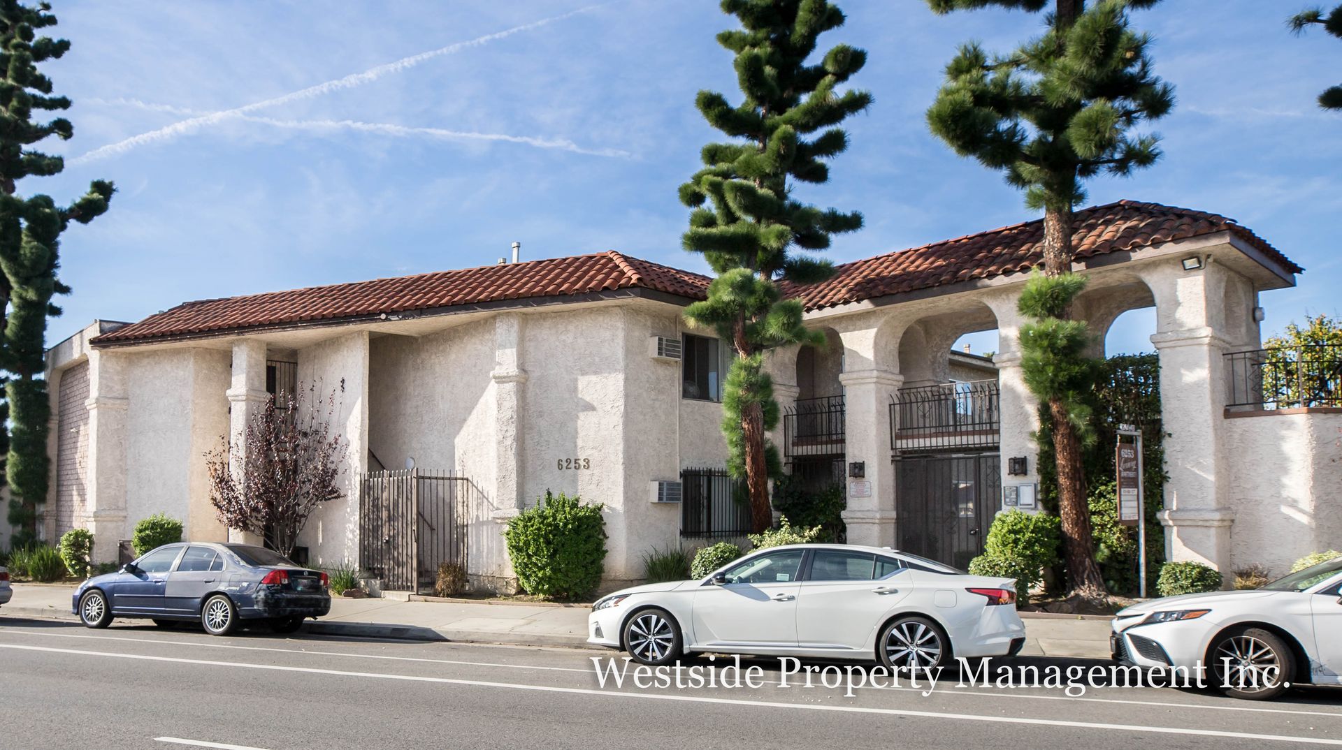 North Hollywood Apartment: 6253 Lankershim Blvd