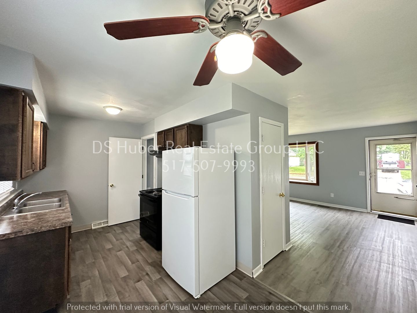 Lansing House: 5916 Piper St.