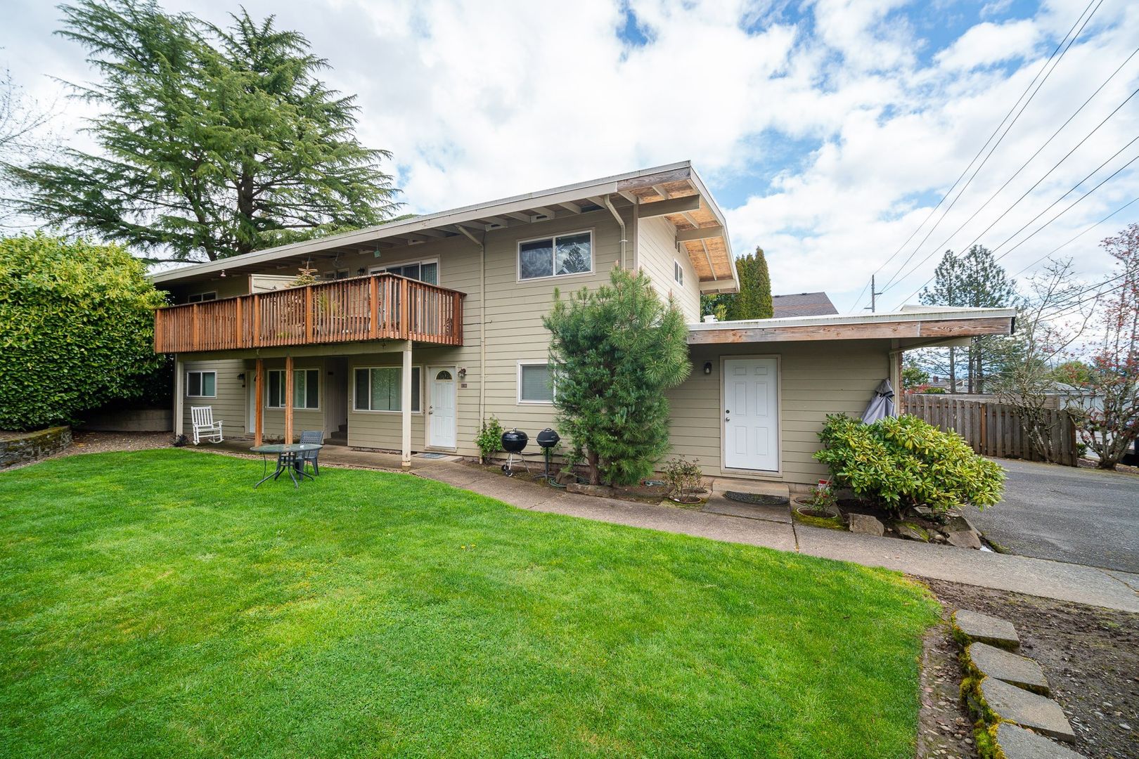 West Linn Condo: 2743 Lancaster St.