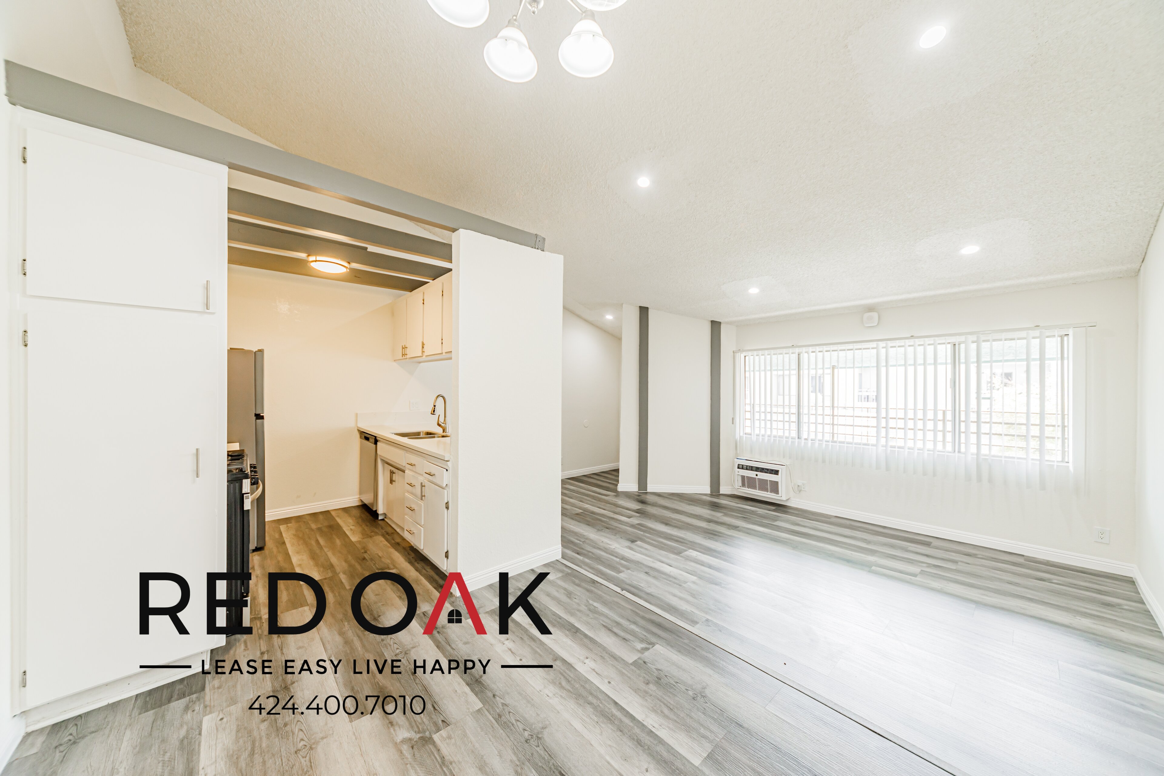 Canoga Park Condo: 6738 Independence Ave