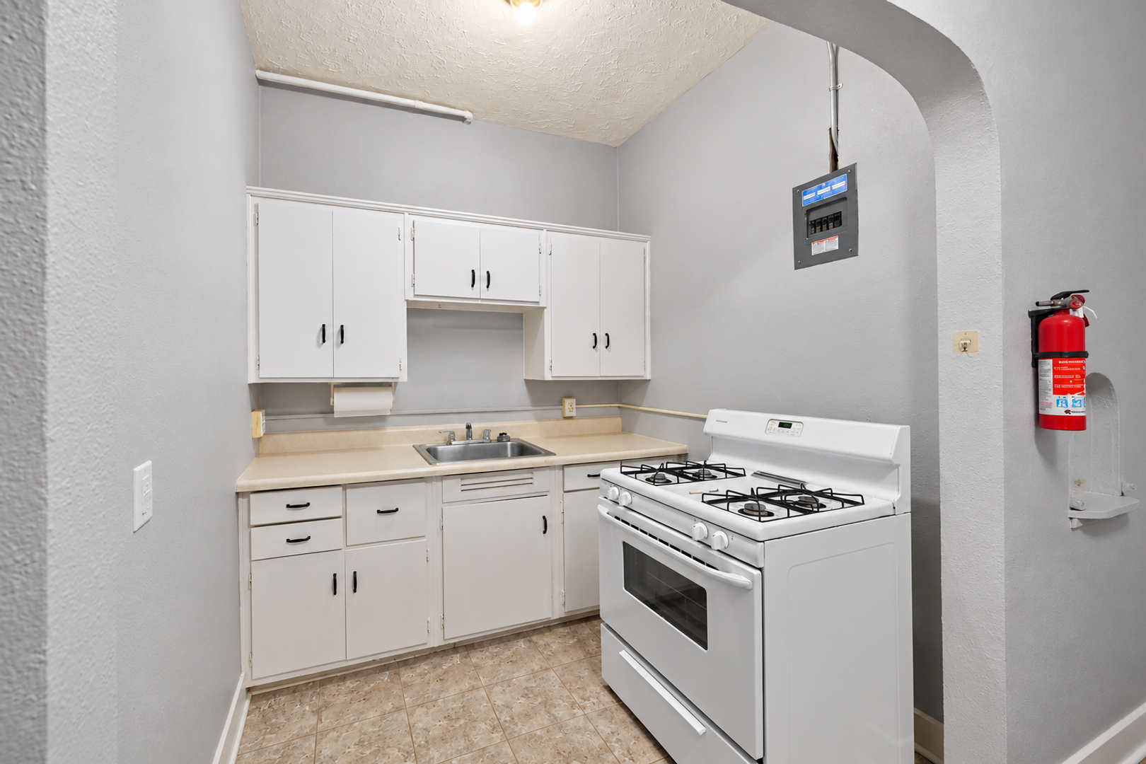 Dubuque Apartment: 2535 Central Ave