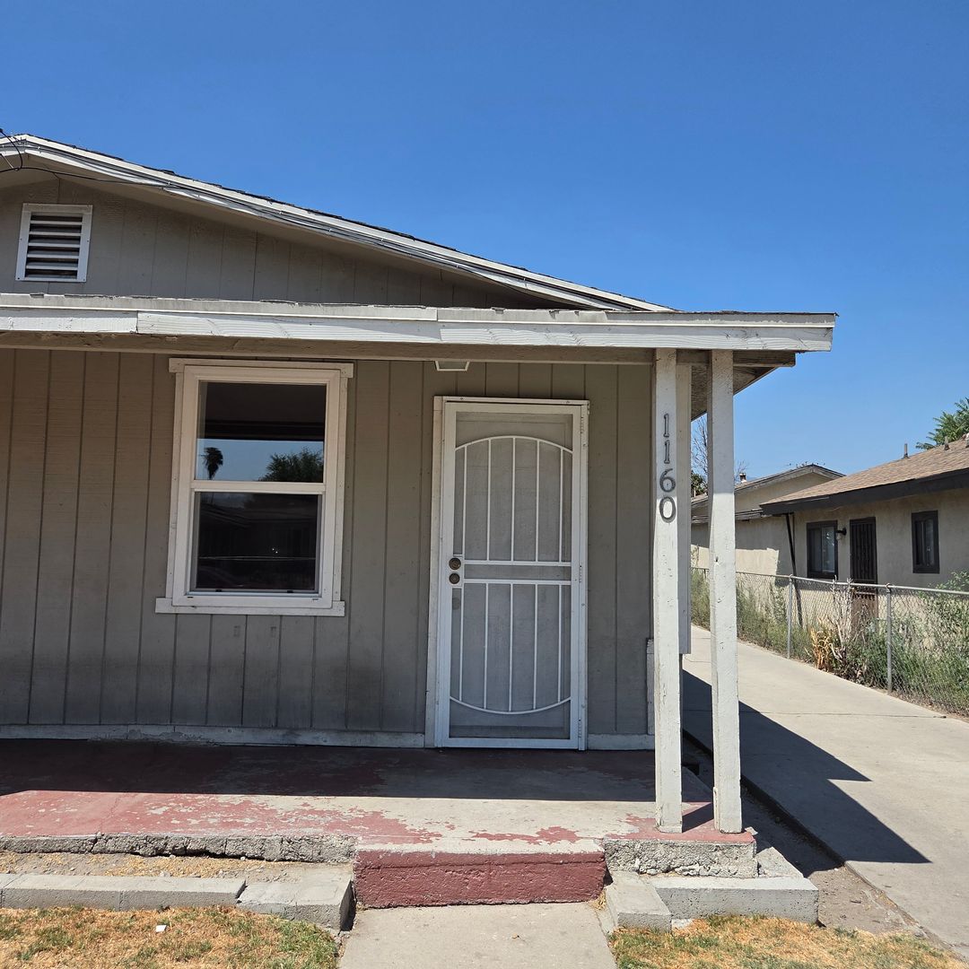 San Bernardino House: 1160 Vine St.