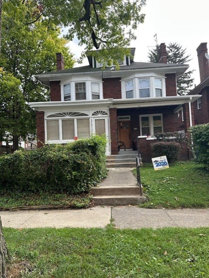 Harrisburg House: 2547 N 4th St