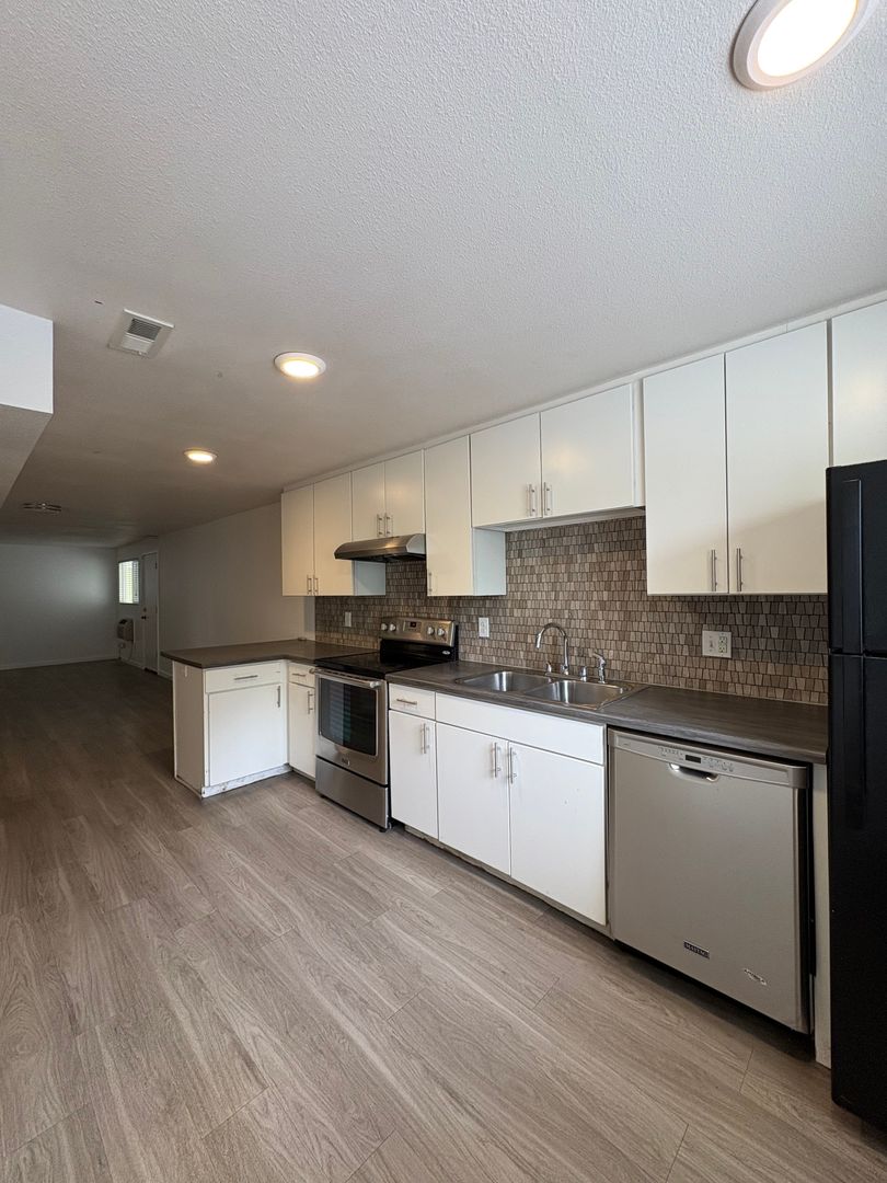 Lakewood Apartment: 1220 Wadsworth Blvd