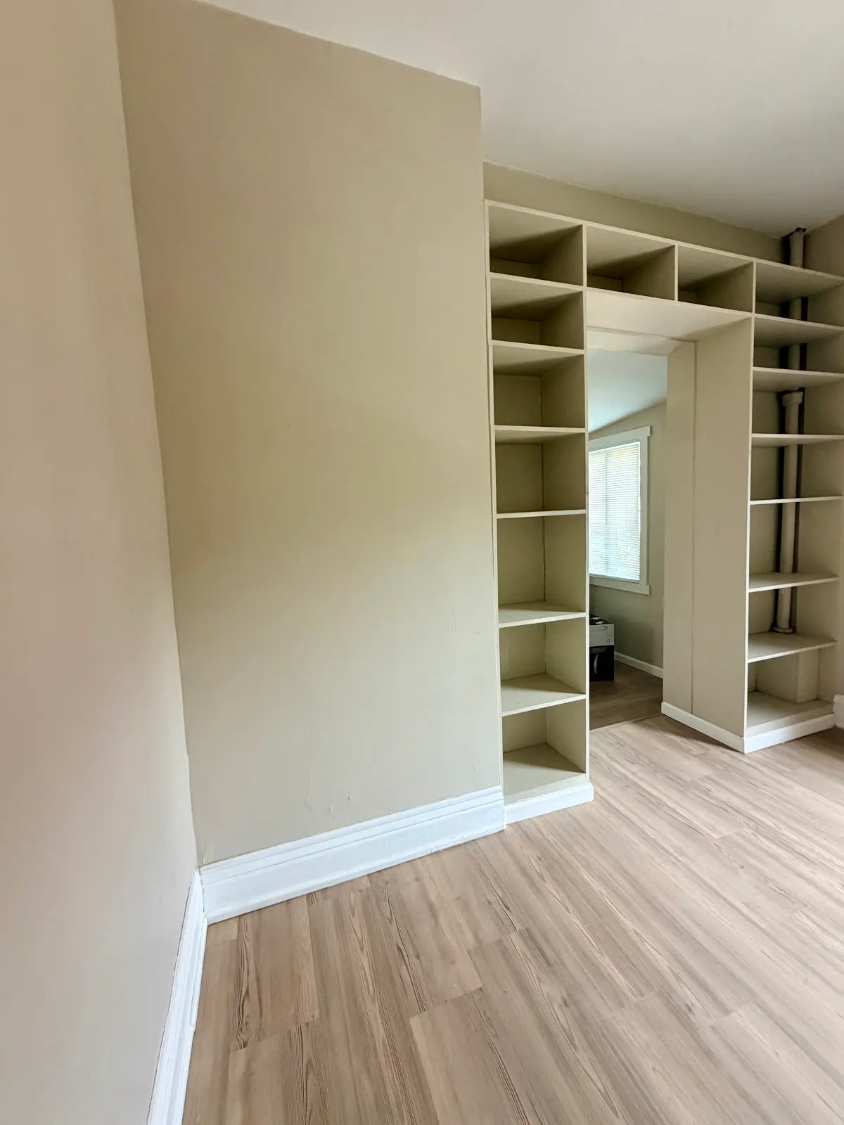 Louisville Condo: 1437 Hepburn Ave