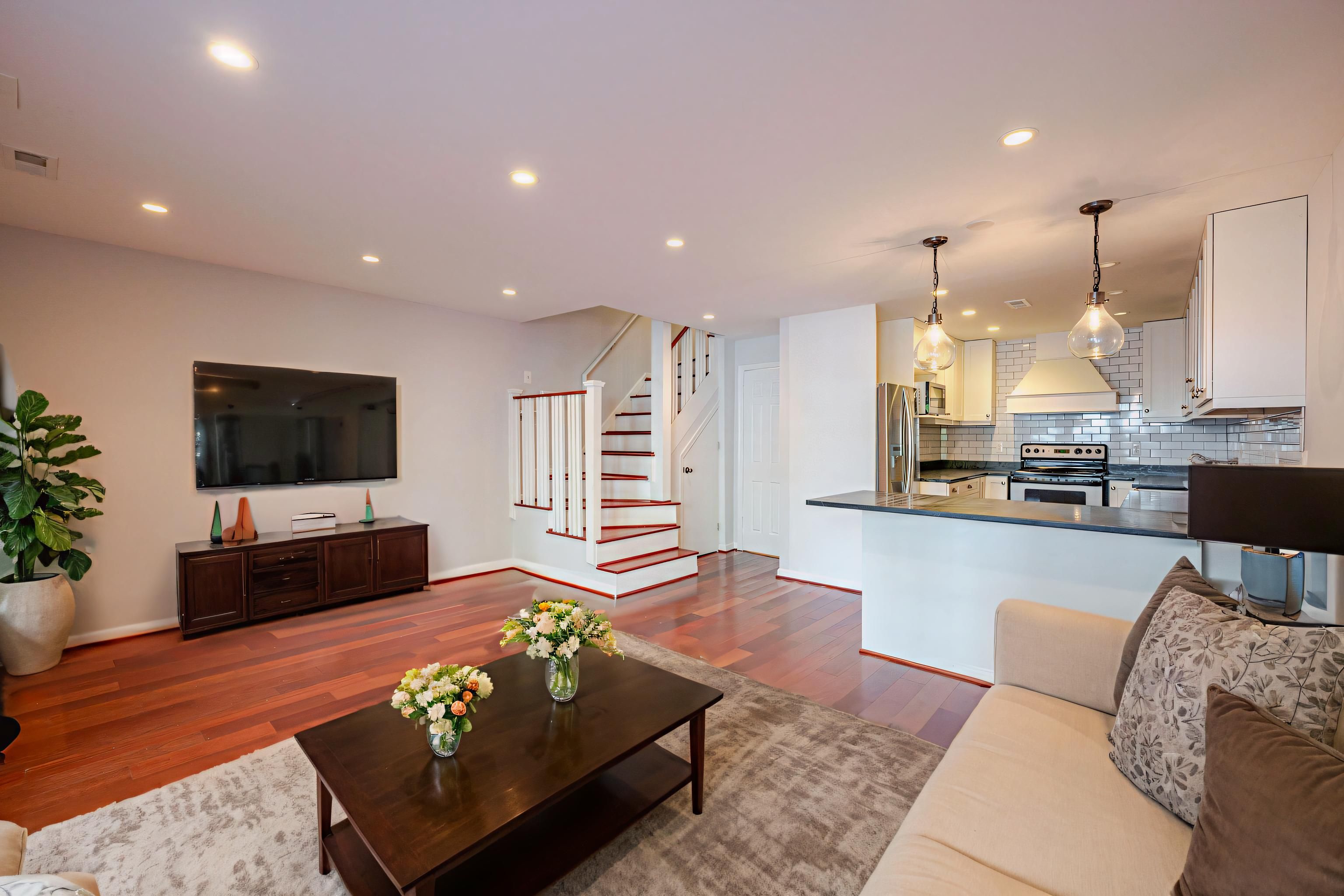 Washington Condo: 1111 Harvard St NW