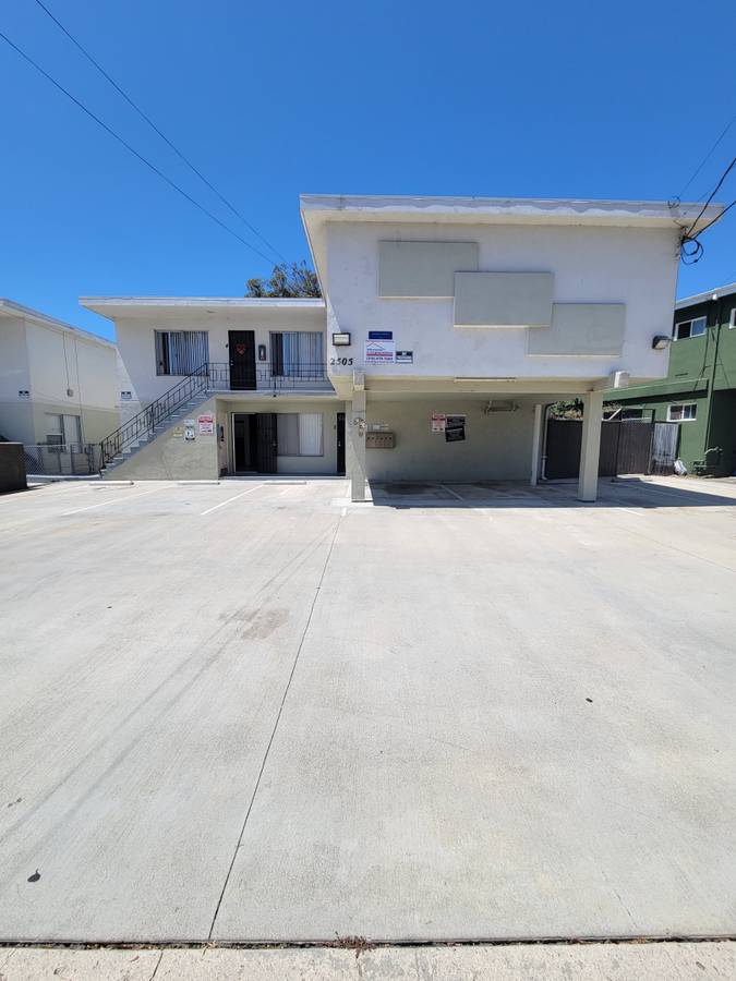 San Pedro Condo: 2505 S Denison