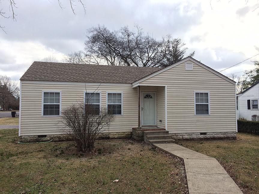 Murfreesboro House: 403 Hawkins Ave