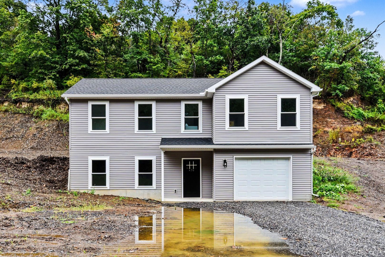 Newport House: 476 Gravel Hill Rd.