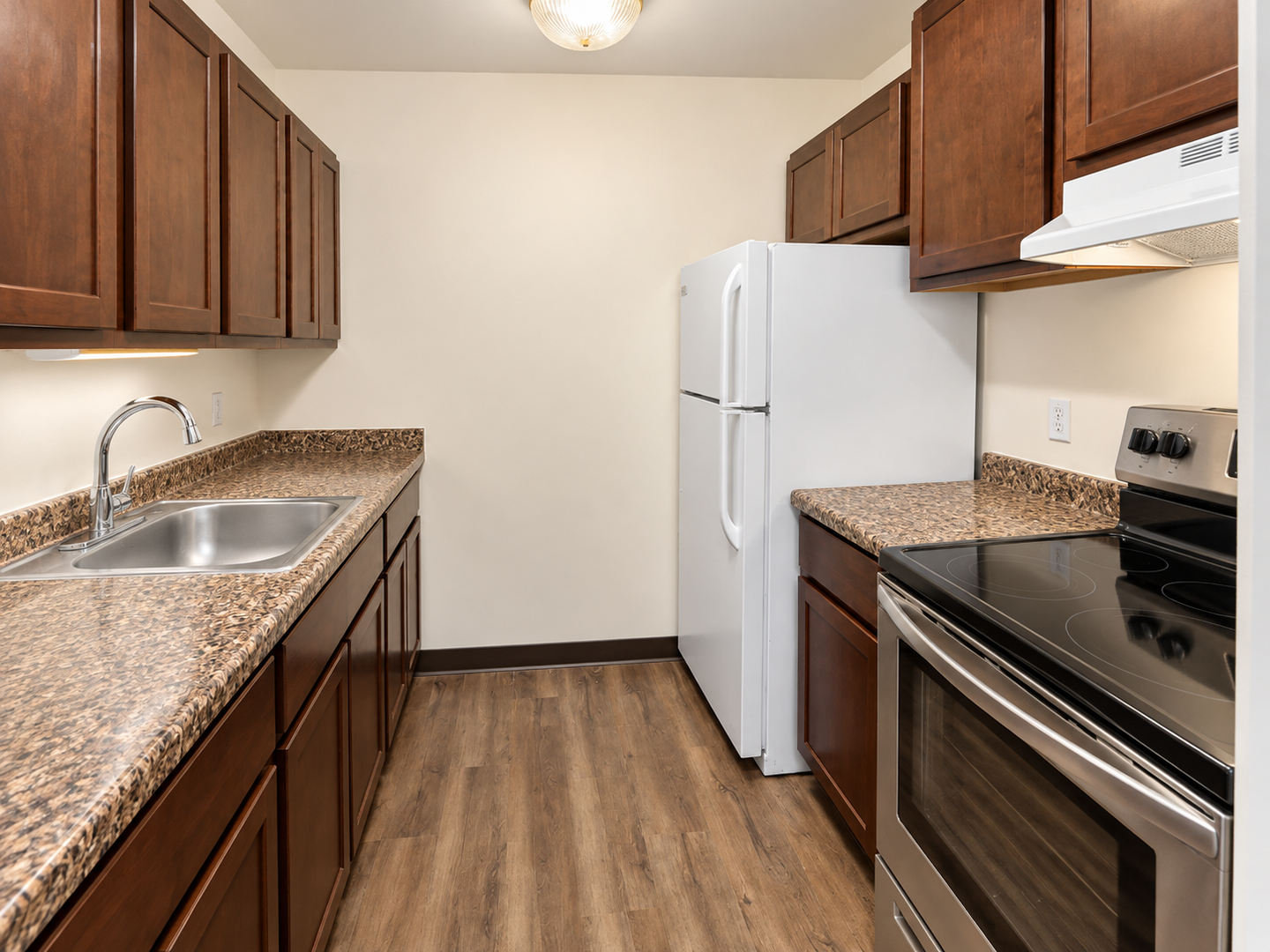 Sun Prairie Apartment: 242 Amber Trl
