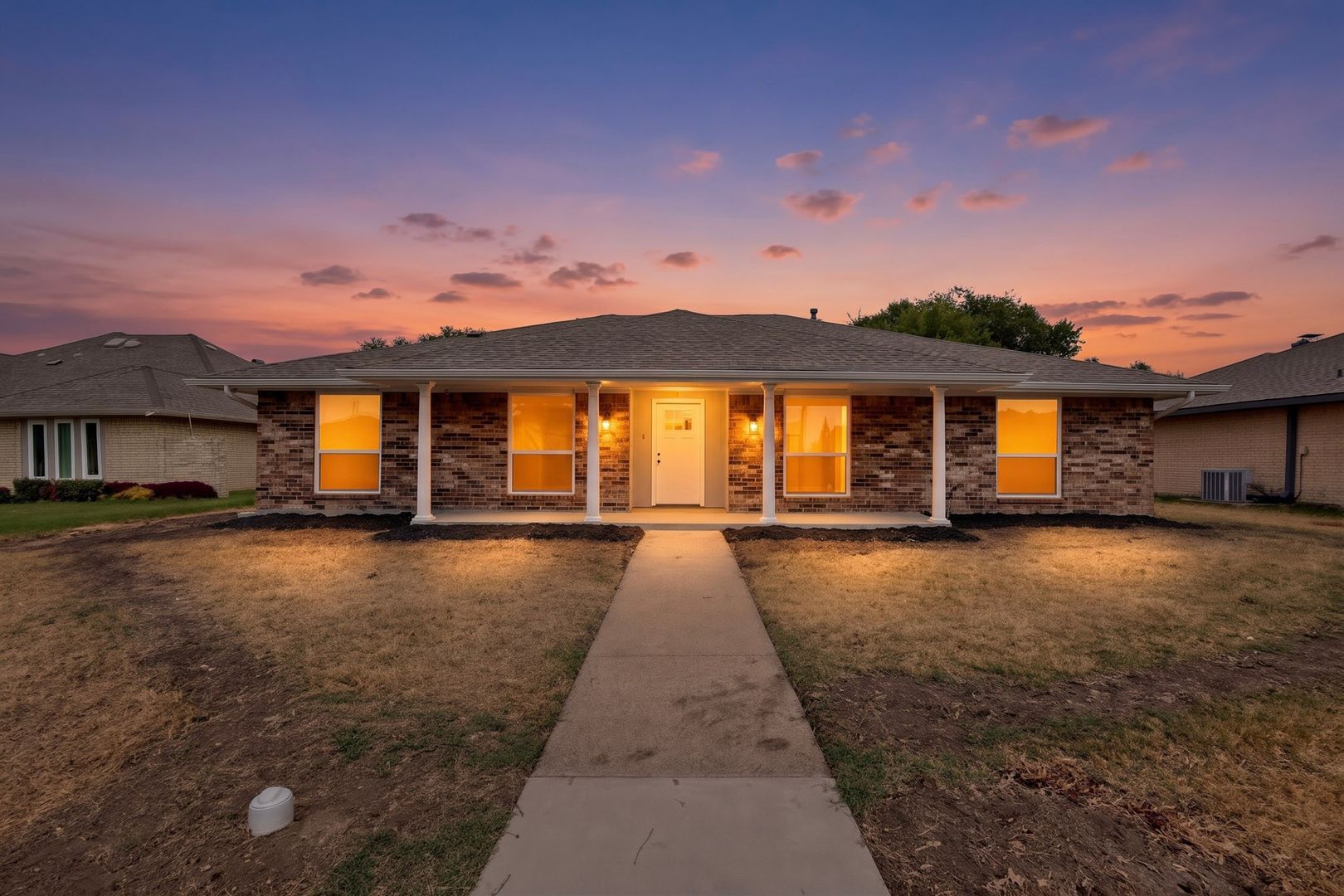 Carrollton House: 1829 Kensington Dr