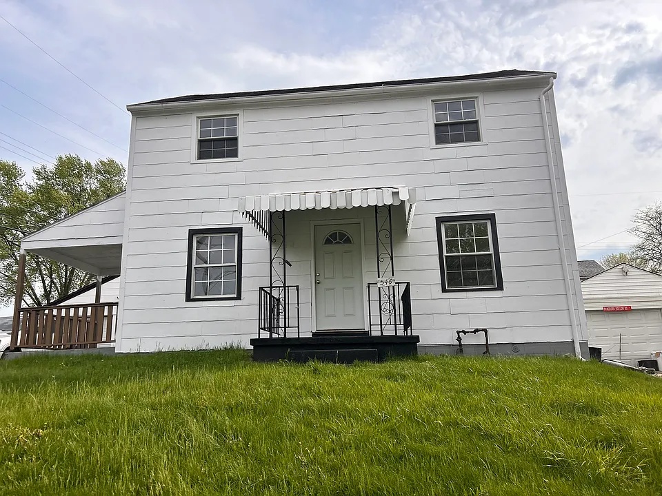 Clairton House: 546 Independence Dr