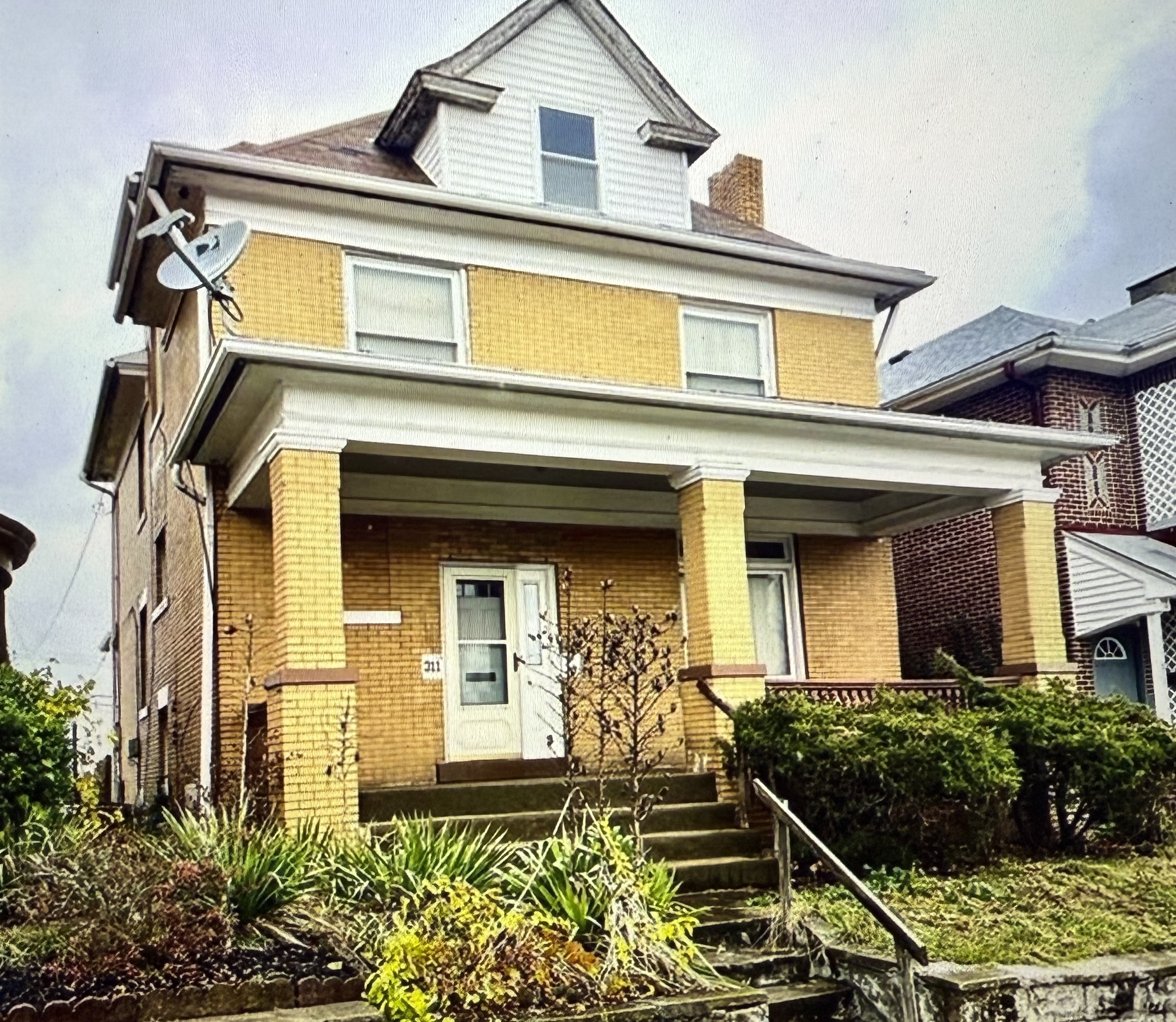 Pittsburgh House: 311 Birmingham Ave