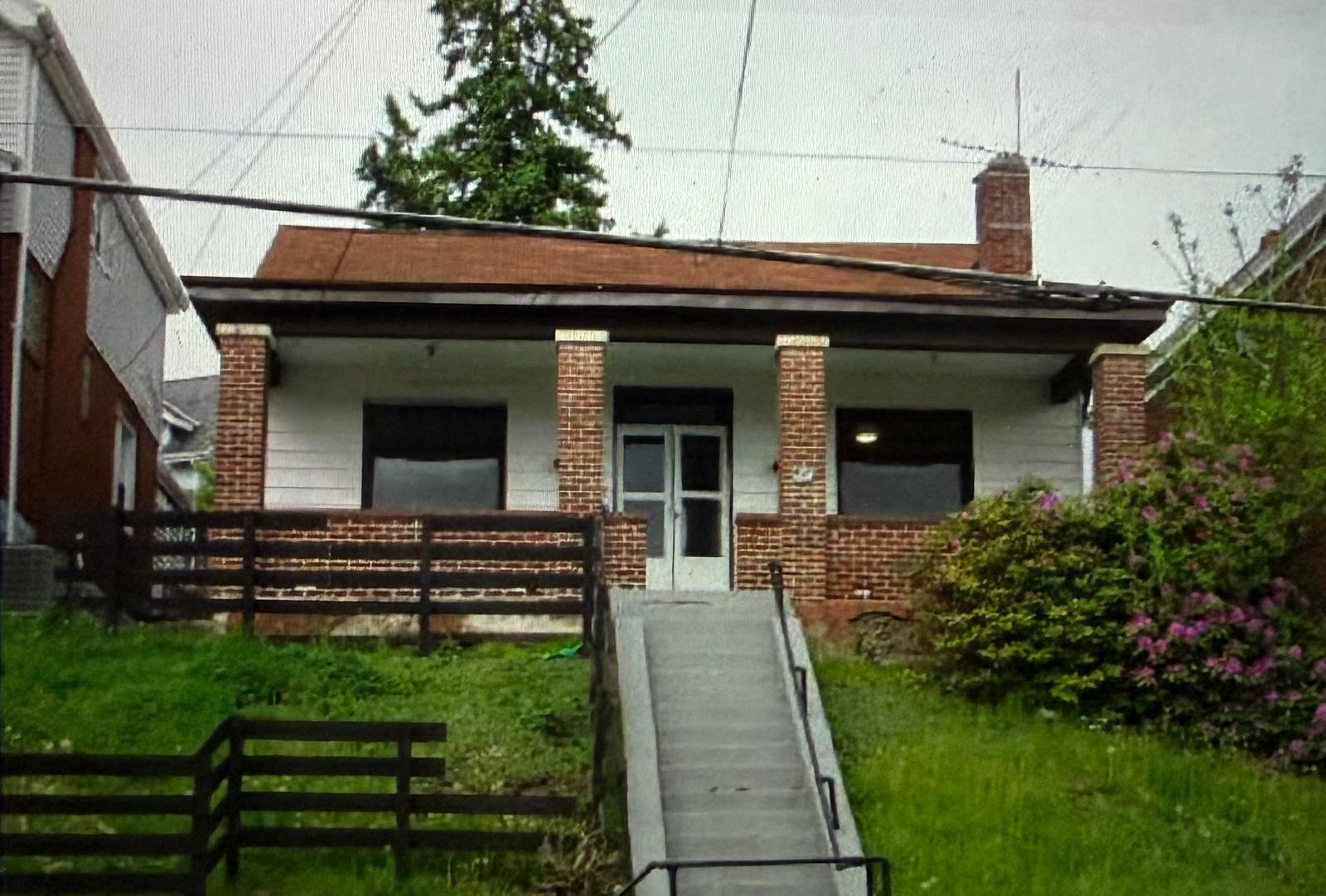 Mt Oliver House: 417 Hays