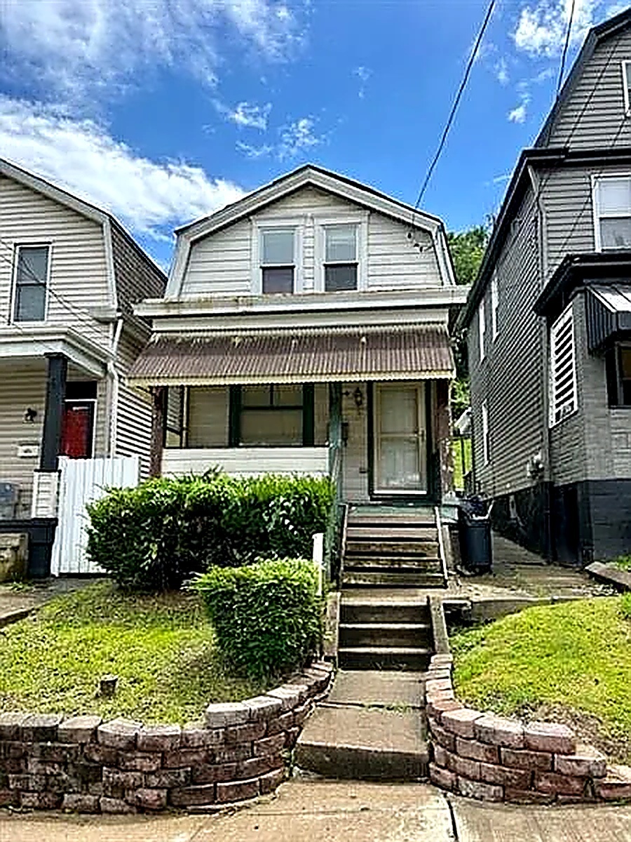 Pittsburgh House: 2618 Salisbury