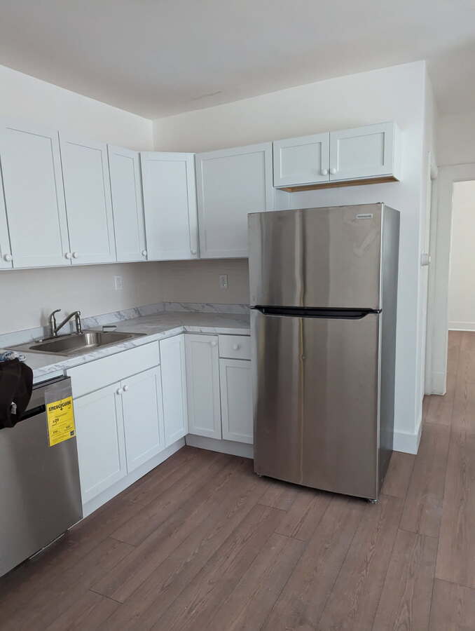 New Britain Condo: 152 Oak St