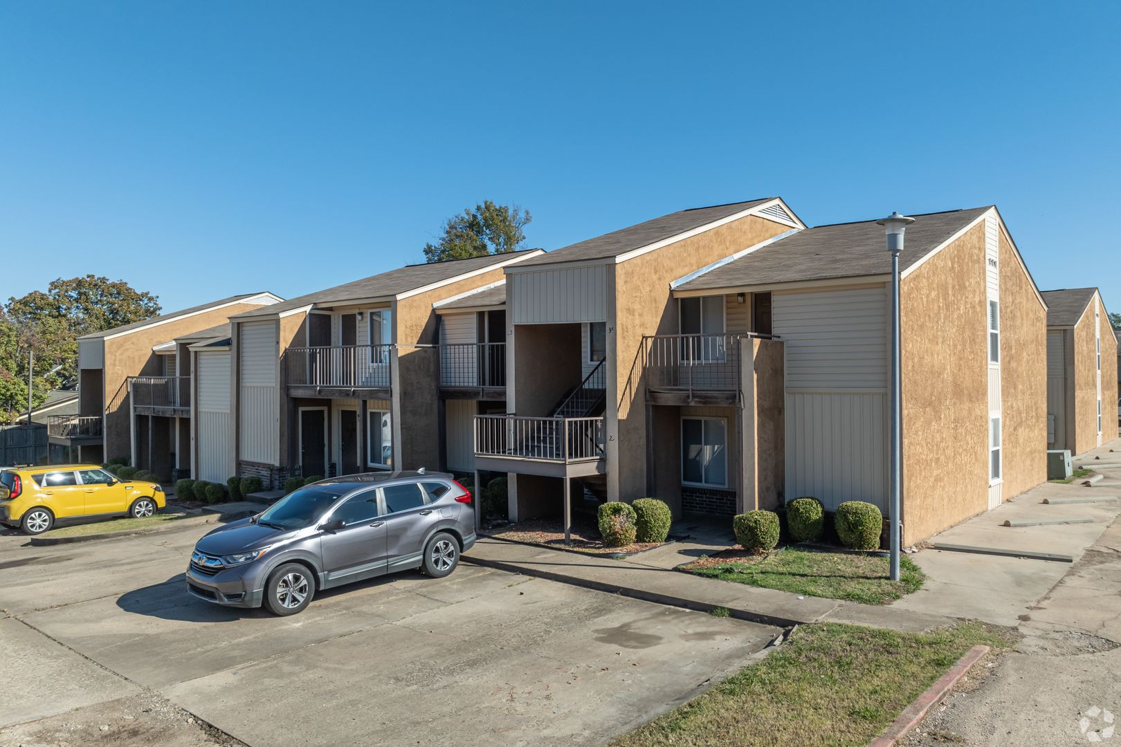 Fort Smith Apartment: 2921 Old Greenwood Rd