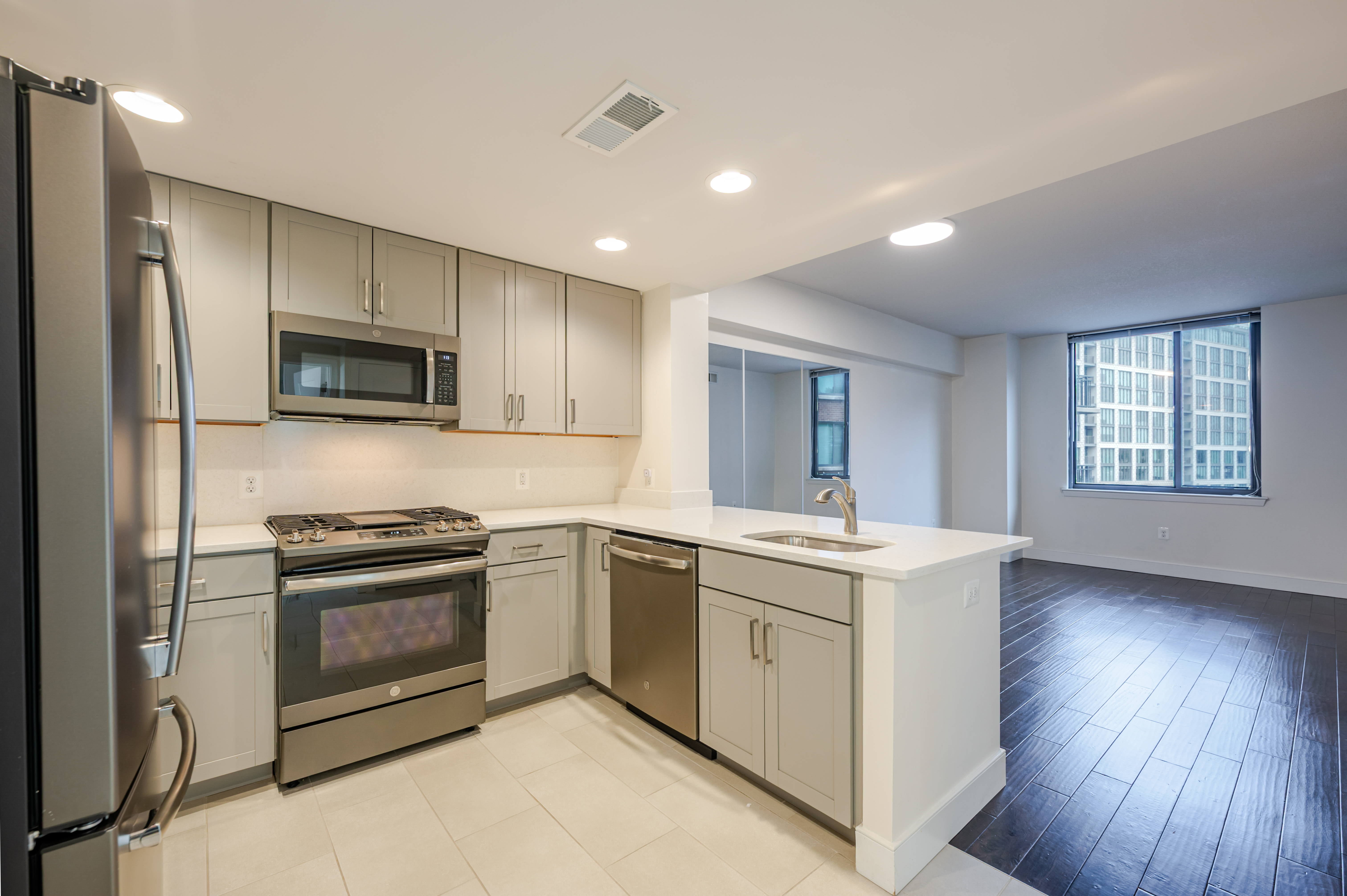 Washington Condo: 50 Florida Ave NE