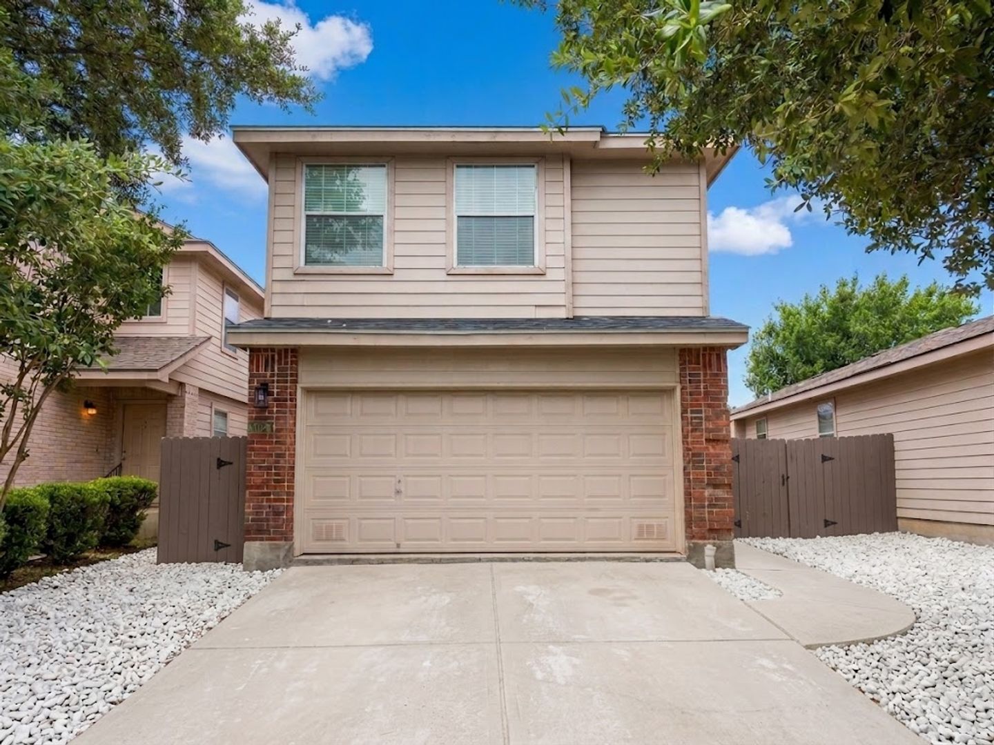 Converse House: 4015 Desert Circle