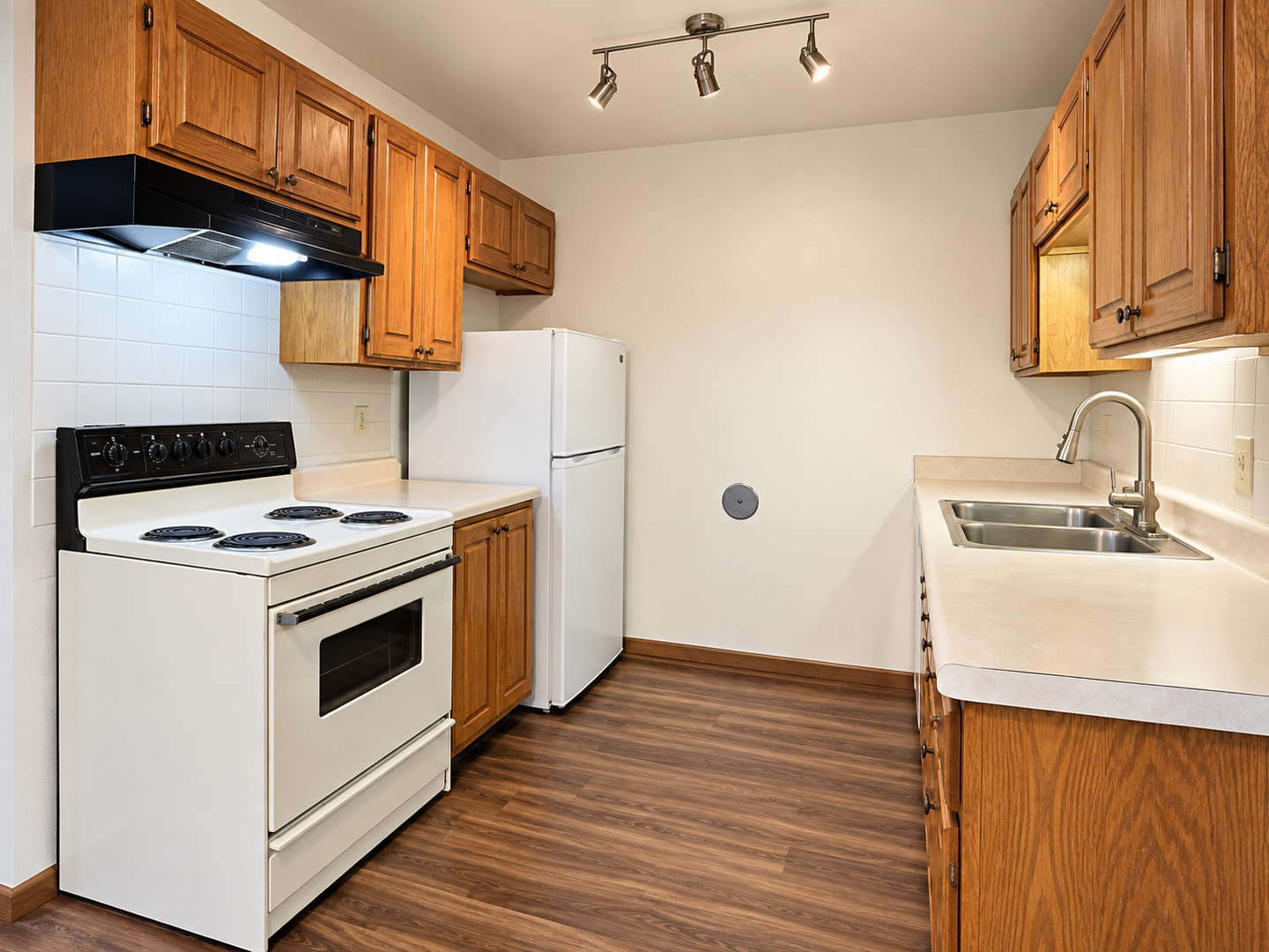 Arena Condo: 101 Sharon Street -3