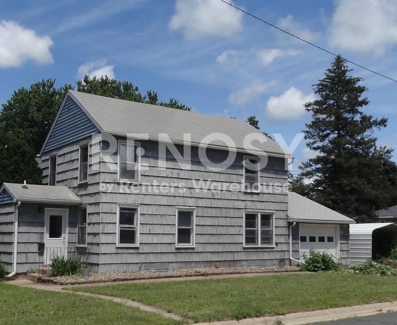 Zumbrota House: 1355 S Main St