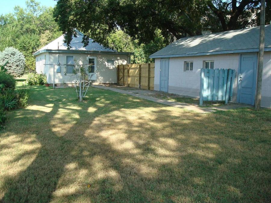 254 N Oakdale, Salina, KS 67401 Prime Property