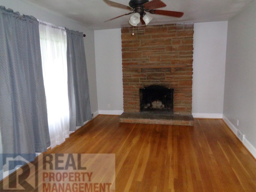 718 Glenn Street, Kernersville, NC 27284 Real Property Management of