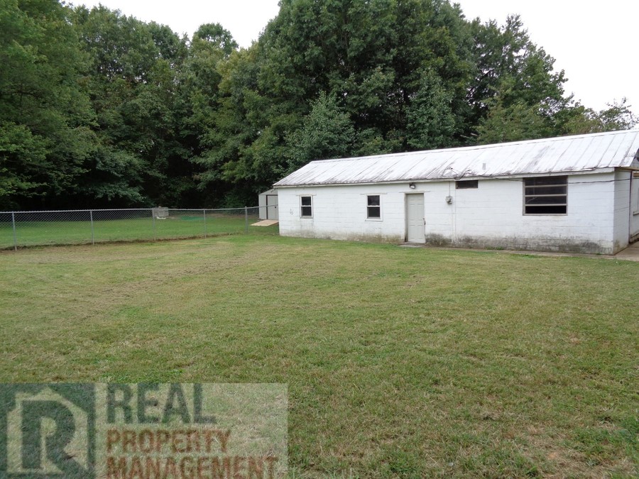 718 Glenn Street, Kernersville, NC 27284 Real Property Management of
