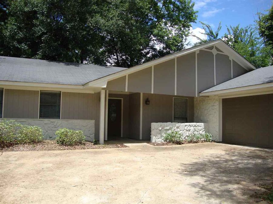 114 Poplar Dr, Brandon, MS 39047 Damon Wofford Realty
