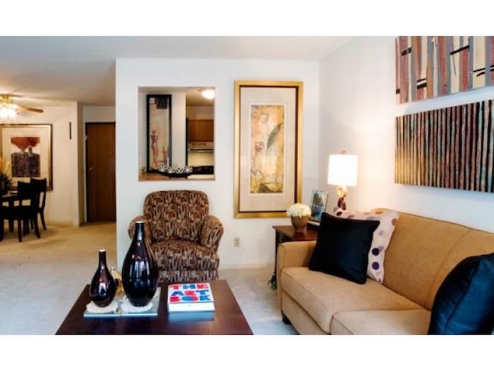 Apartment for Rent in Minnetonka