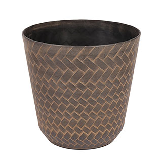 Nantucket Black Planter with Light Chocolate Wash