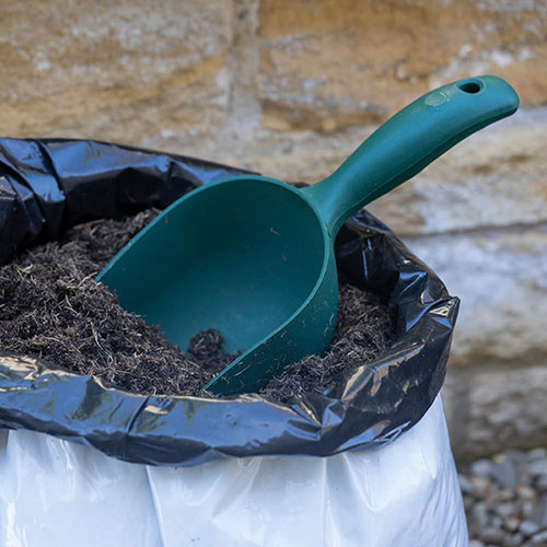 Premium Professional Compost 110 Litre Bundle + Multi-Purpose Trowel Premium Professional Compost 110 Litre Bundle + Multi-Purpose Trowel