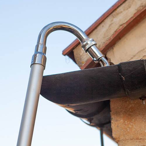 telescopic pole gutter cleaning