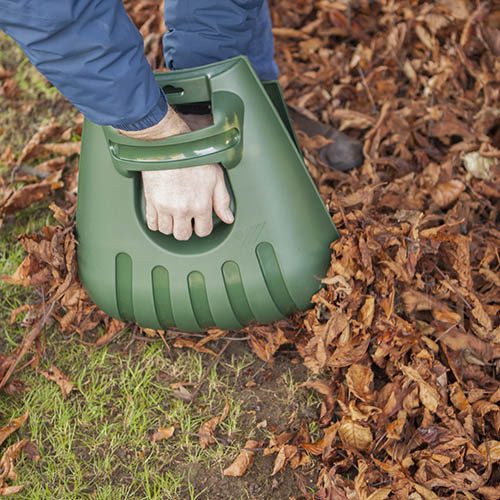 Pair of Hand Held Leaf Grabbers with 3 Compostable Leaf Sacks YouGarden