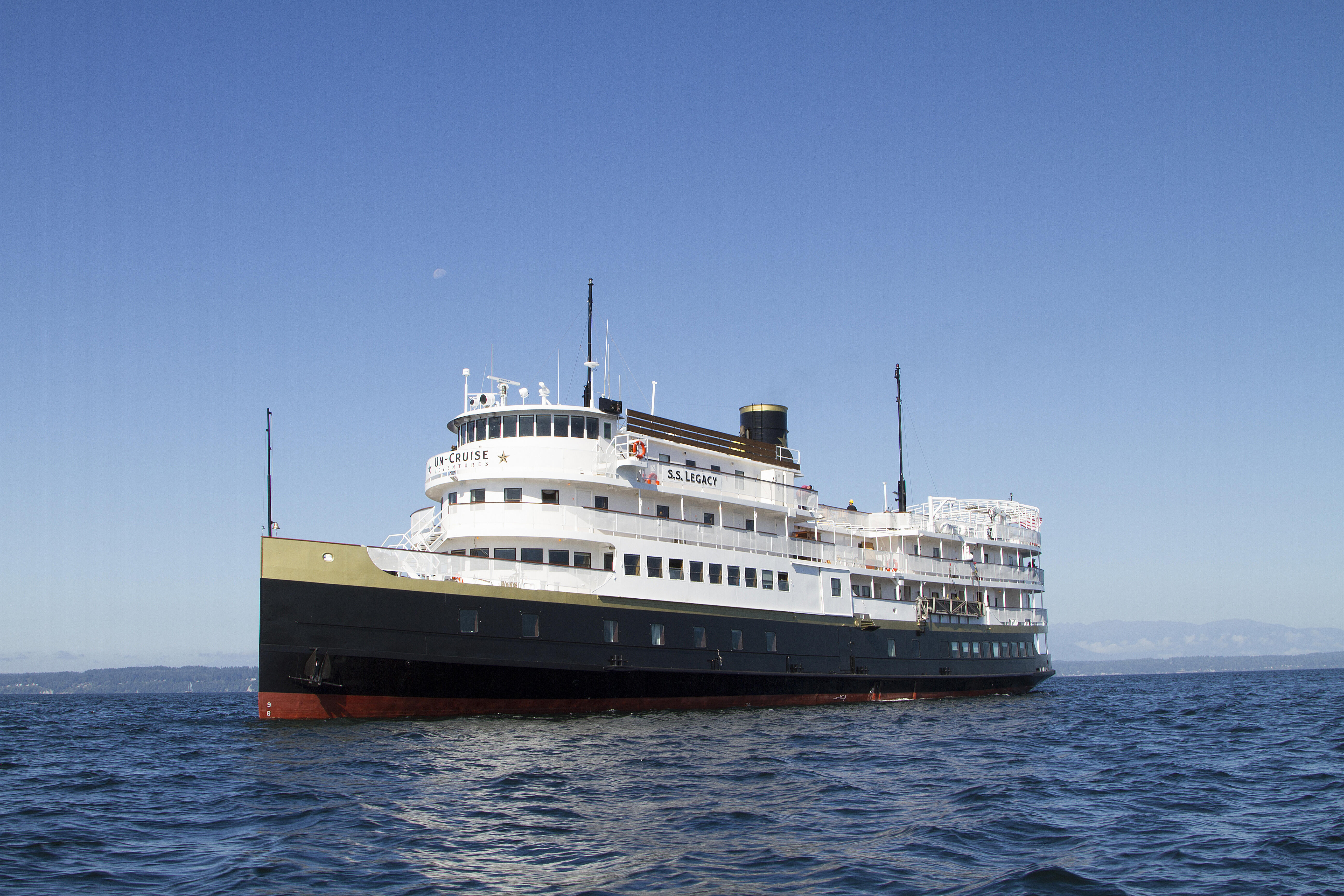 Wilderness Legacy (Formerly S.S. Legacy) Cruise Ship | Editor's Review